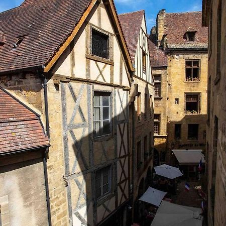 "Les Appartements De Betty C" Studio Medieval Сарла-ла-Канеда Екстер'єр фото